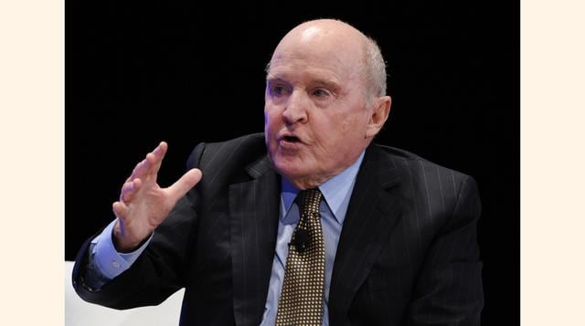 JACK WELCH, Con 45 años de edad, pasó de empleado a director general de General Electrics (GE). Era el año 1981. Su carrera fue tan veloz como el incremento en las ganancias de la empresa, una de las más grandes del mundo. Se retiró de GE en 2001, dos año