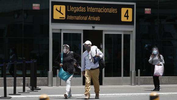 Reinicio de los vuelos internacionales en el Aeropuerto Internacional Jorge Chavez en el primer dia de la reapertura de la frontera aerea luego que se cerraran en el mes de Marzo por el Coronavirus.