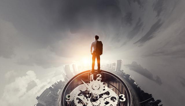 FOTO 7 | 7.  No pierdas tiempo
Cuando tienes un trabajo fuera de tu casa, por lo general tienes metas, objetivos, rendiciones de resultados y cuentas y horarios que cumplir. Exactamente lo mismo sucede cuando haces home-office. En este punto es de vital importancia que te enfoques completamente en las tareas dentro de horarios fijos que habrás establecido, y evitarás toda distracción con temas personales o domésticos.
Si te cuesta levantarte a la mañana y das muchas vueltas, imagínate lo que sucederá si trabajas desde tu casa, donde no tienes una cámara observándote todo el día. Sin embargo, sí hay un sistema de seguimiento y control: tus resultados. (Foto: Cordon Press)