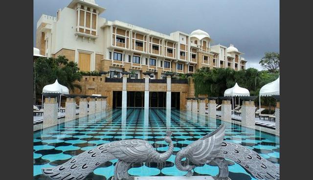 FOTO 13 | The Leela Palace Udaipur. Udaipur, India. La recepción de este hotel puede ser muy particular: “Desde el paseo en bote y la lluvia con pétalos de rosa al llegar, todo ha sido mágico”, señala uno de sus huéspedes. (Foto: tripadvisor)