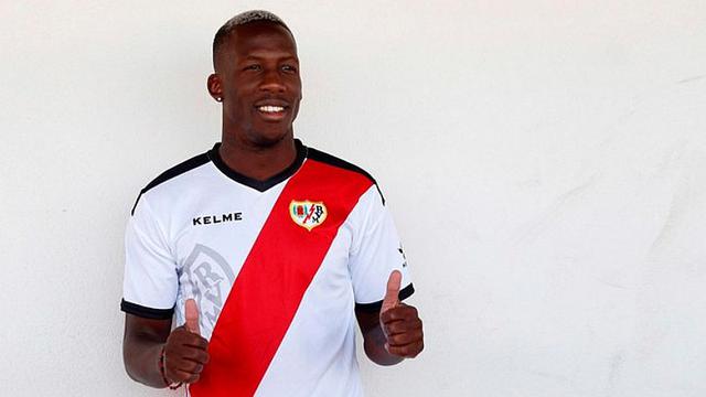 Luis Advíncula (30) está valorizado en 2.18 millones de dólares tras perder un valor de 545.67 mil dólares. (Foto: Rayo Vallecano)