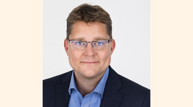 El ministro danés de Clima, Rasmus Helveg Petersen, también es el ministro de Energía y Construcción. Los tres sectores los han juntado en una sola cartera. &quot;Lo que estamos haciendo aquí es nuevo, ocurre por primera vez&quot;, explica Helveg Petersen