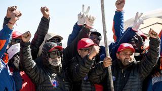 Mina chilena Escondida: "No claudicaremos", dicen trabajadores en huelga