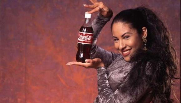 En 1989 Selena Quintanilla se convirtió en la primera artista latina en ser la imagen de Coca-Cola.
