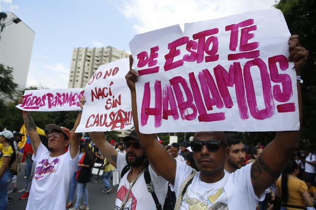 "Una serie de vándalos, desadaptados y delincuentes están atracando y saqueando negocios. Esto no lo vamos a admitir. Les caerá todo el peso de la ley", precisó el alcalde de Cali a periodistas. (Foto: EFE)