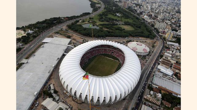 El Beira-Rio es el estadio donde juegan los locales Sport Club Internacional y el Grêmio, acérrimos rivales. Su aforo es de 42,991 espectadores. Fue inaugurado en 1969 y remodelado para el Mundial. (Foto: Reuters)