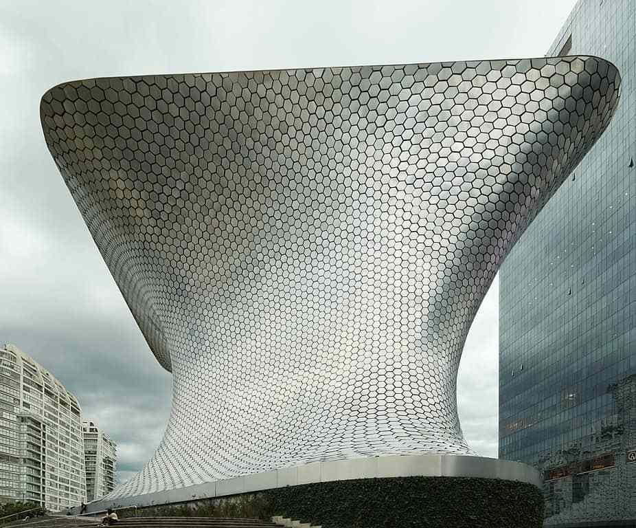 El Museo Soumaya en la Ciudad de México. Carlos Valenzuela, via Wikimedia Commons