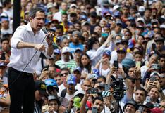 Guaidó pide a opositores mantenerse en protesta hasta que caiga Nicolás Maduro
