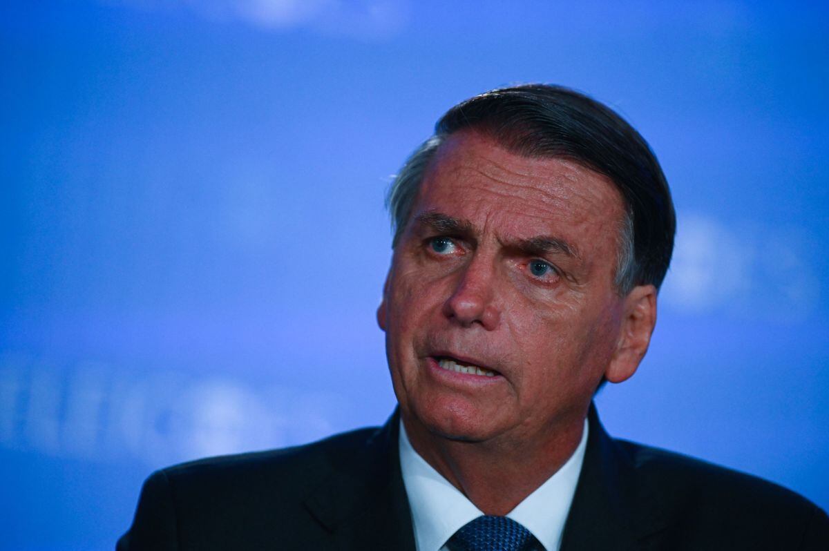Congressmen increase pressure to expel Bolsonaro from the US