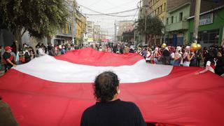 Gamarra realizó banderazo en apoyo a la selección peruana por el repechaje al Mundial Qatar