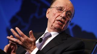 Magnate de los medios Rupert Murdoch se compromete por quinta vez, a los 92 años