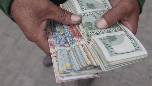 En casas de cambio, el dólar se cotiza a S/ 3.378 la venta. (Foto: GEC)