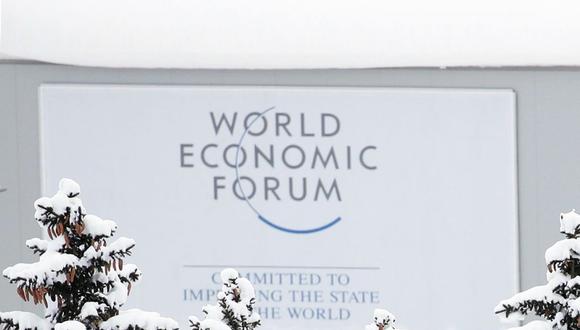 El WEF (según sus siglas en inglés) decidió de todos modos organizar una serie de sesiones en línea llamadas “el estado del mundo”, que deben permitir “formular soluciones para los problemas más urgentes en el mundo”.