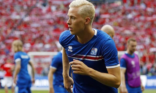 FOTO 5 | Hördur Magnússon. El tercer defensa juega en el Bristol City de Inglaterra, y tiene un valor de US$ 1.8 millones.