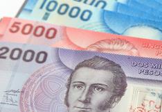 Peso chileno se desploma tras anuncio de reforma de constitución