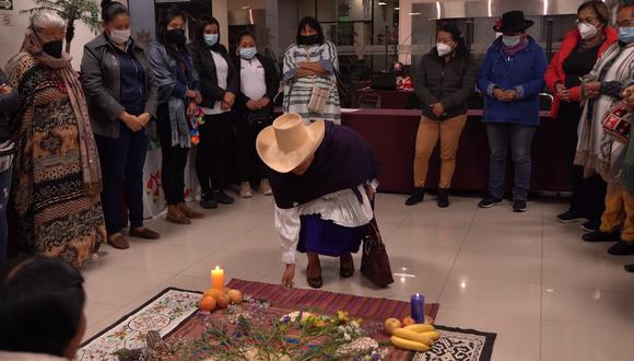 Mujeres indígenas realizaron ceremonia durante el evento en Lima. Foto: ECMIA SUR.