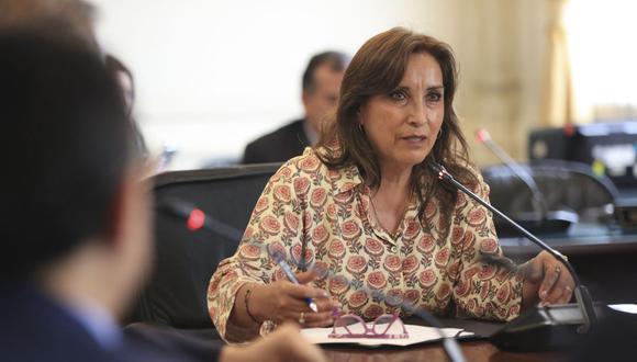 La nueva presidenta de Perú, Dina Boluarte, hablando durante un Consejo de Ministros en Lima, el 12 de diciembre de 2022. (Foto de JHONEL RODRIGUEZ ROBLES / Presidencia peruana / AFP)