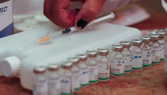 Las vacunación contra el COVID-19 avanza en todo el país. (Foto: Juan Karita / AP)