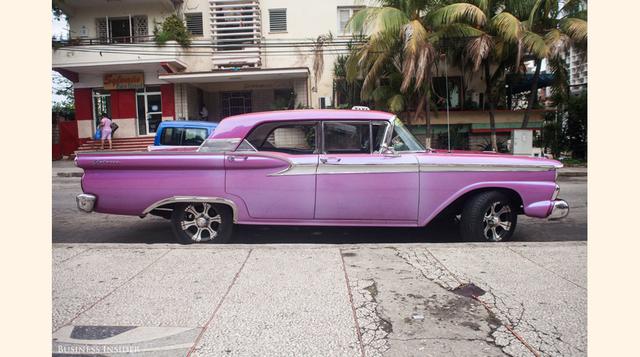 A partir de ese momento en adelante, Castro suspendió todas las importaciones de automóviles estadounidenses e impuso leyes estrictas sobre los propietarios de automóviles cubanos. (Foto: businessinsider)