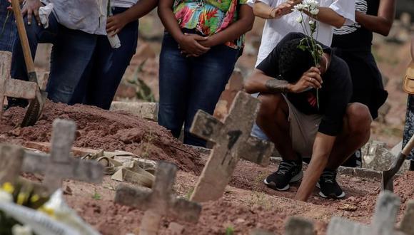 Los muertos por coronavirus superan ya los tres millones. (Foto:  EFE/Antonio Lacerda).