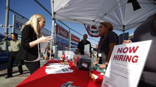 Estados Unidos: Solicitudes de subsidios por desempleo caen más de lo previsto en última semana