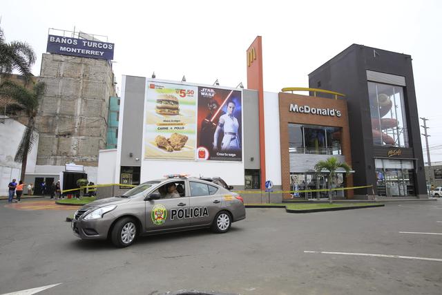 Carlos Campos Zapata y Alexandra Antonella Porras, trabajadores de McDonald’s, murieron electrocutados en el interior de uno de los locales de la cadena mientras realizaban labores de limpieza.  (Foto: Jessica Vicente/GEC)