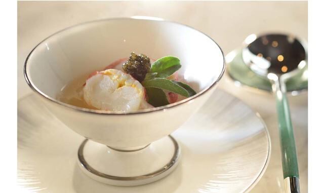 Helado de caviar. Uno de los más grandes creadores de helados, el francés Philippe Faur, se ha ganado fama a nivel mundial por sus creaciones innovadoras. Su último gran éxito es el Sorbete de caviar, o sea un mantecado de caviar. Esencialmente, se prepar