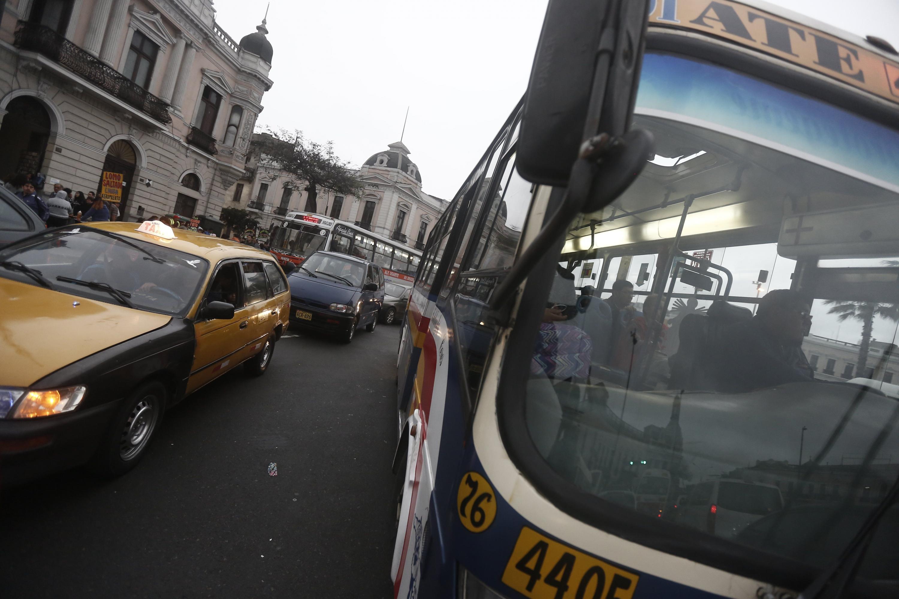 Según Rimac Seguros, los siniestros vehiculares se producen en las zonas de alto flujo de tránsito. (Foto: USI)