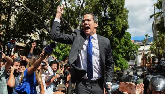 El 5 de enero, los leales de Maduro, con la ayuda de la Guardia Nacional, frustraron la reelección de Guaidó como jefe del Congreso al bloquear a legisladores de la oposición en la asamblea legislativa. / AFP / Cristian Hernandez