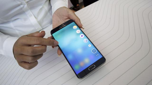 En el mercado peruano el S6 edge  estará disponible en setiembre y pocas semanas después el Note5. (Foto: Reuters)