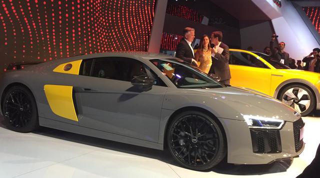 Otra de las estrellas del Motor Show de Sao Paulo fue el R8 coupé V10 plus. Es un automóvil de 5,200 cc, con siete velocidades, que acelera de 0 a 100 km/h en 3.2 segundos y desarrolla una velocidad de 330 km/h.