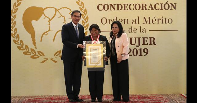 FOTO 4 | En la categoría “En mérito a la actividad destacada en el campo empresarial” resultó elegida Maria Elisa Coila Fernández. (Foto: flickr Presidencia Perú)