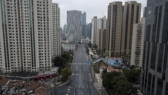 Shanghái y Cantón no han sido las únicas dos zonas de China que han decidido disminuir la alerta al tercer nivel en los últimos días, paso que también han dado la provincia oriental de Shandong y la central de Henan. (AFP).