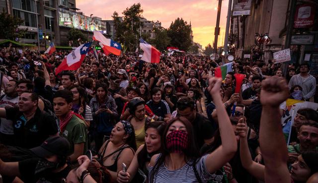 Los ciudadanos quieren ser escuchados y no delegar sus problemas en políticos y legisladores. (Foto: AFP)
