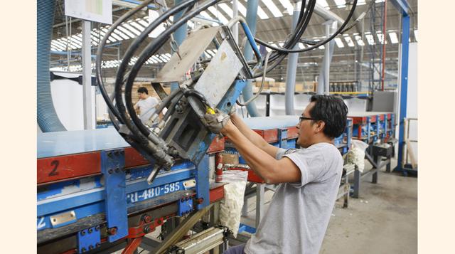 EL PBI global de la economía peruana alcanzó en febrero un crecimiento de 6.0%. En enero había sido de 3.4%.