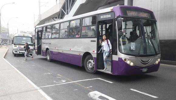 Los buses del Corredor Morado no operarían desde el 1 de mayo, advirtió la Junta de Operadores del citado servicio. (El Comercio)