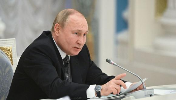 El presidente ruso Vladimir Putin preside una reunión del Presidium del Consejo de Estado en el Kremlin en Moscú el 25 de mayo de 2022. (Foto de Sergei GUNEYEV / SPUTNIK / AFP)