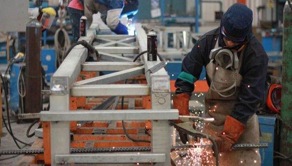 El sector manufacturero retrocede desde agosto. (Foto: Andina)