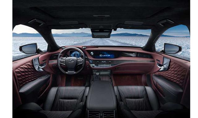 Lexus LC 500. La quinta generación buque insignia de la marca de gama alta de Toyota, que ofrece también una versión híbrida, tiene un lujoso interior, asientos eléctricos con 28 posiciones, los delanteros, y funciones de calefacción, refrigeración y masa