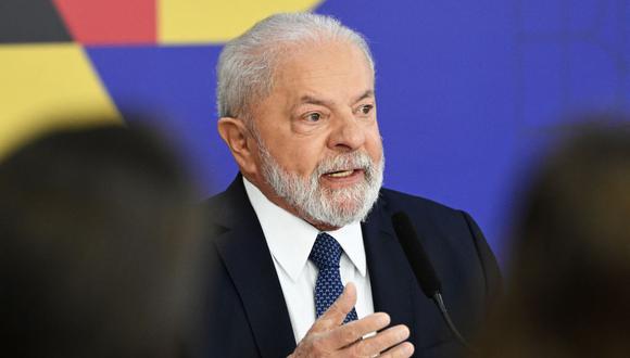 El presidente brasileño, Luiz Inacio Lula da Silva, habla durante un desayuno con corresponsales extranjeros en el Palacio Planalto en Brasilia el 2 de agosto de 2023. (Foto de EVARISTO SA / AFP)