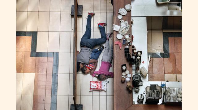 Tyler Hicks del New York Times ganó con el reportaje fotográfico sobre el ataque terrorista en el mall Westgate en Kenya. (Foto: Pulitzer)