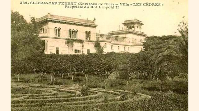 La casa fue construida en 1870 y se le denominó “Villa Pollonnais”. En 1904 fue adquirida por el Rey Leopoldo II de Bélgica, quien la renombró como “Les Cedres”. En 1924 la compró Alexandre Marnier-Lapostolle, fundador de la sociedad de licores Grand Marn