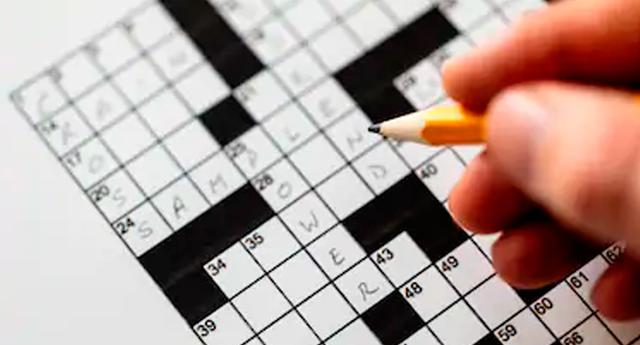 FOTO 6 | 6. Juega, lee y mantén tu mente activa
¿Estás pensando en tomarte un año sabático? Es importante que mantengas tu mente activa para motivar el pensamiento y no dejarlo reposar por mucho tiempo, lo cual puede provocarte como consecuencia dificultades para retomar tu estudio. Para ello oblígate a jugar juegos de palabras como crucigramas, lee información interesante, aprende un idioma nuevo, juega a algún deporte y haz actividad física. (Foto: Freepik)