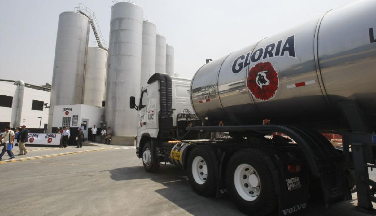Foto 16 | Gloria fue notificada de un nuevo proceso sancionador del Indecopi el 29 de diciembre. Según un Hecho de Importancia enviado a la Superintendencia del Mercado de Valores (SMV), Gloria precisó que el procedimiento fue iniciado por una denuncia presentada por la Asociación Peruana de Consumidores y Usuarios
(Aspec). La Comisión de Protección al Consumidor del Indecopi emitió una resolución con una sanción contra Leche Gloria por un total de 12.65 unidades impositivas tributarias, que equivalen a S/ 51,232.5. El motivo de la sanción
fue no consignar en el etiquetado ni en el envase del producto “Bonlé Lecha  Evaporada Deslactosada” una denominación de acuerdo a su naturaleza, en tanto se consignó leche evaporada parcialmente descremada, pese a que contenía elementos no lácteos.