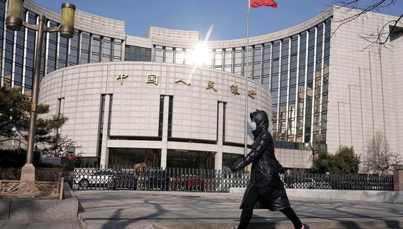 El Banco Popular de China (BPC, central) llevó a cabo este lunes el mayor recorte desde el 2015. (Foto: Reuters)