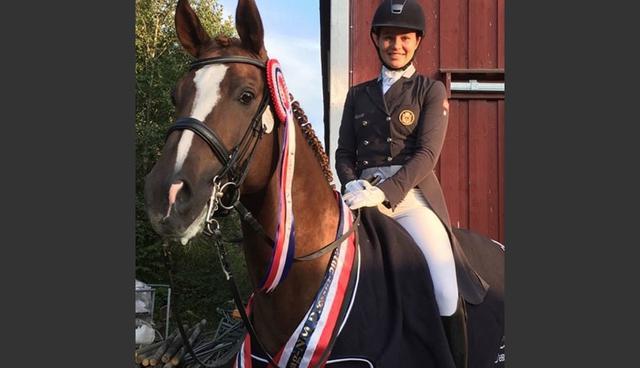 FOTO 13 | Alexandra comenzó a practicar la equitación a muy temprana edad. Con los años se convirtió en profesional.