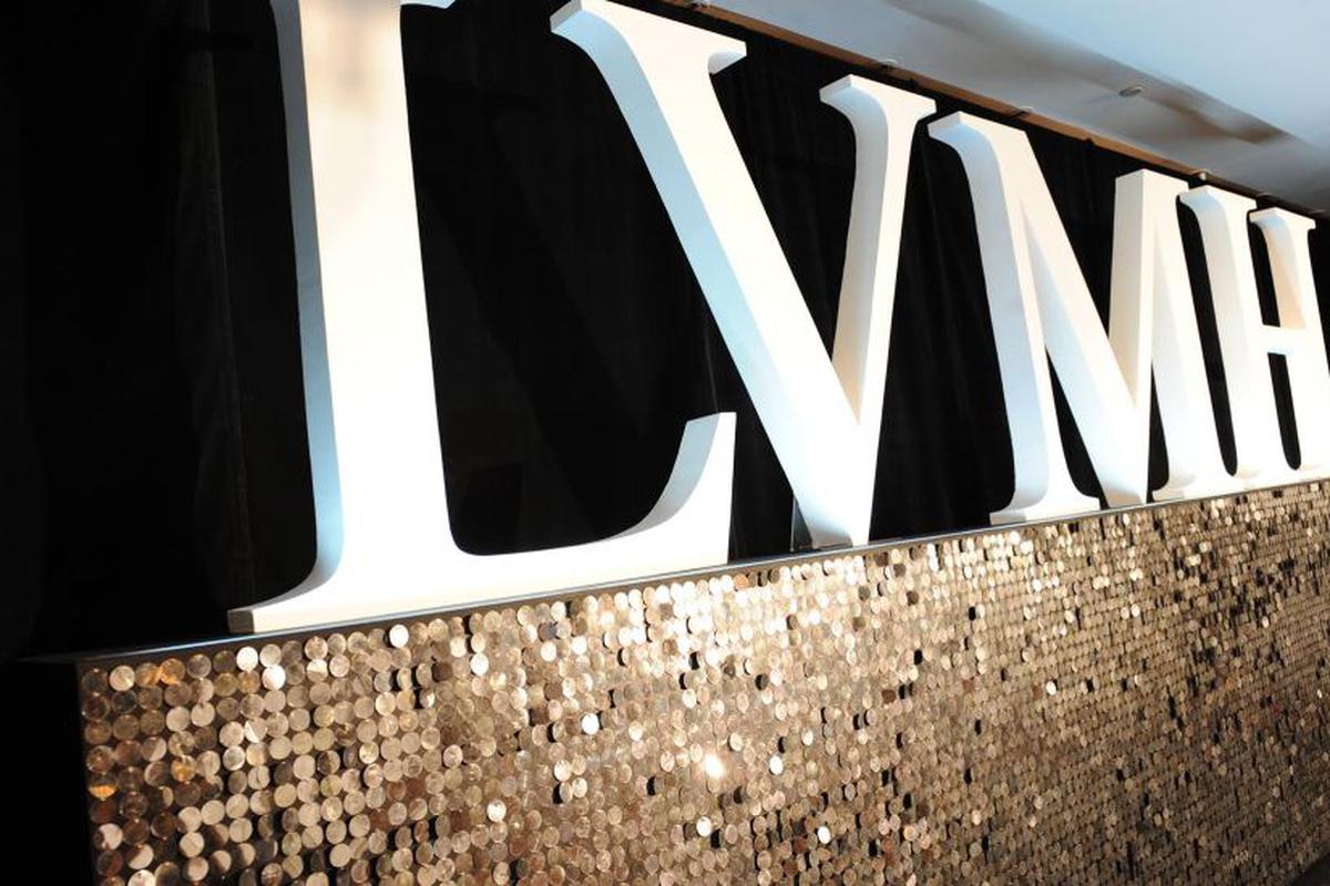 El gigante del lujo LVMH se convirtió en la primera empresa europea en  superar los 500 mil millones de dólares de capitalización bursátil - Infobae