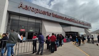 Pasajeros afectados por suspensión y retraso de vuelos en aeropuerto de Arequipa 