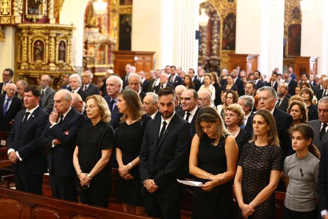 A la misa en memoria de Javier Pérez de Cuéllar llegaron sus familiares. (Foto: Hugo Curotto / GEC)