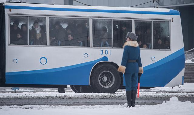 "Representan la capital", explica un funcionario del ministerio de la Seguridad Pública, del que depende la seguridad vial. "Por eso las elegimos en función de su apariencia y su físico". (FOTO: AFP)